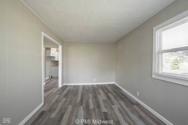 Building Photo - 6276 Eastgate Ave