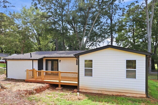 Building Photo - 2069 Bixler Cir