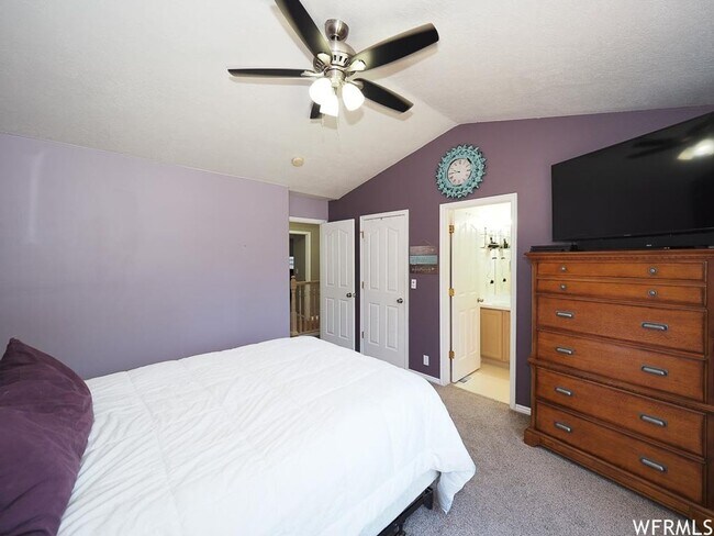 Building Photo - Spacious Rambler w attached 2 car garage!