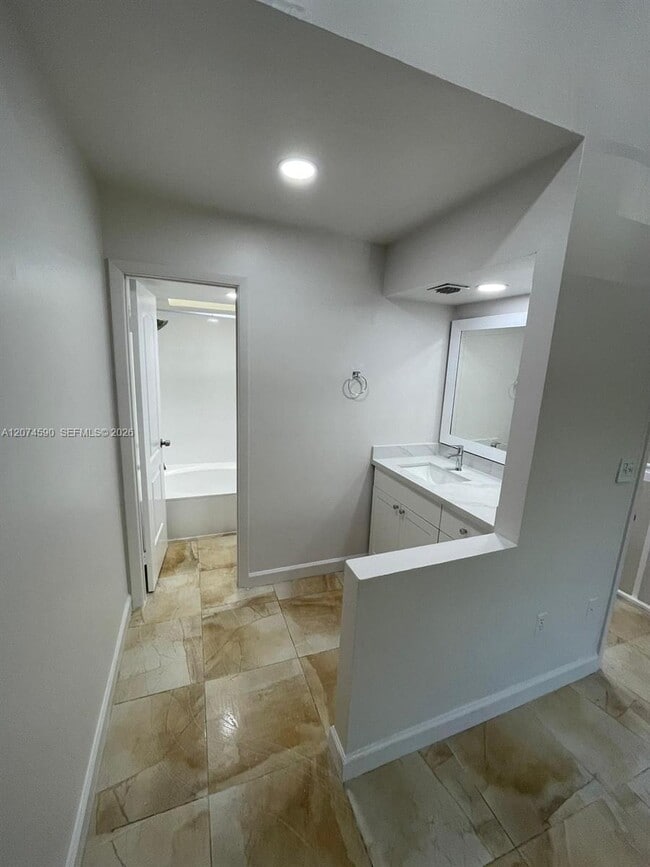 Building Photo - 13037 SW 88th Ln