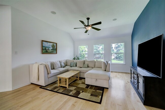 Building Photo - 8403 Silver Lure Dr