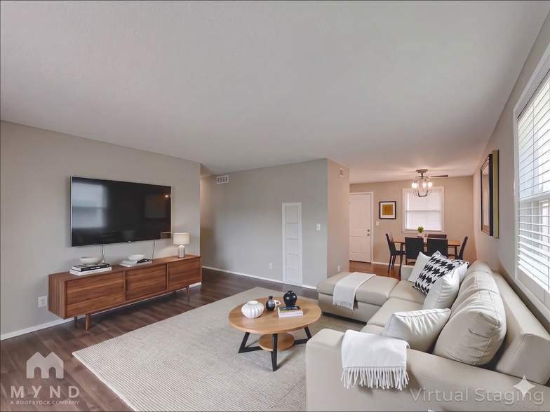 Building Photo - 406 Blair Villa Dr SE
