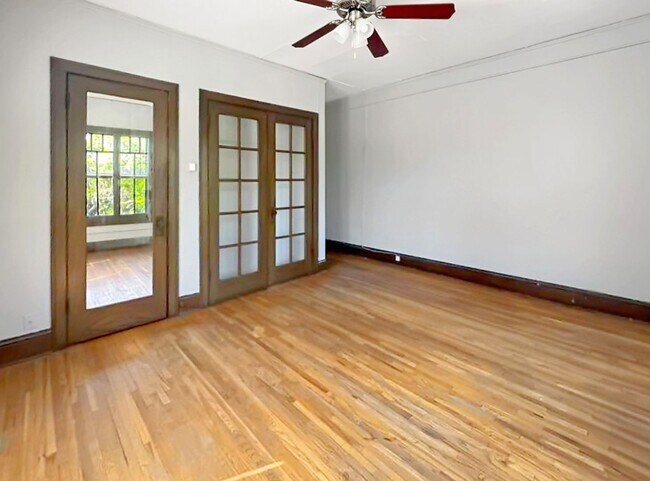 Interior Photo - Lor-West Apartments
