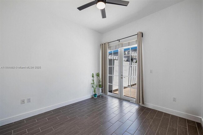 Building Photo - 7765 SW 54th Ct
