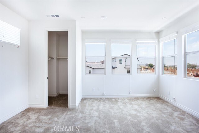 Building Photo - 198 Frame