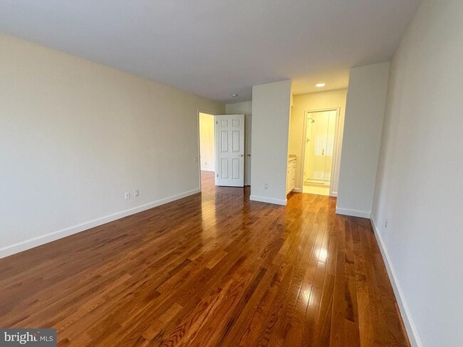 Building Photo - 814 Pritchard Pl