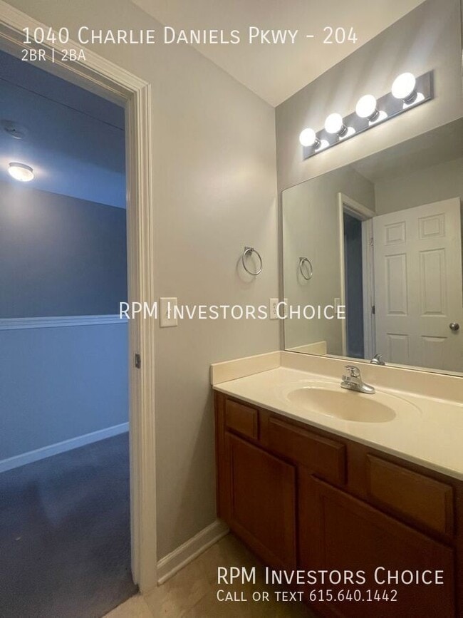 Building Photo - 1040 Charlie Daniels Pkwy