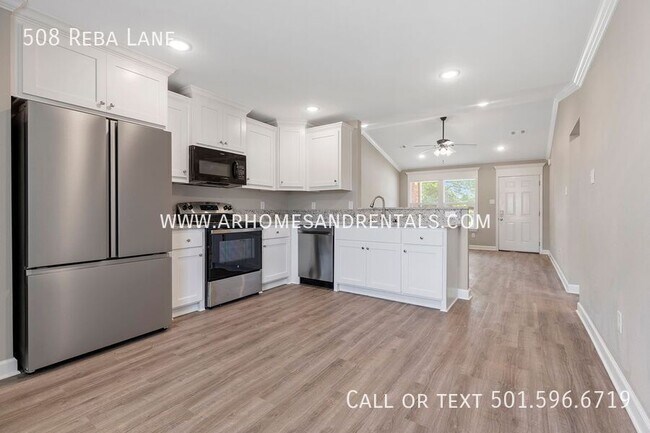 Building Photo - 508 Reba Ln