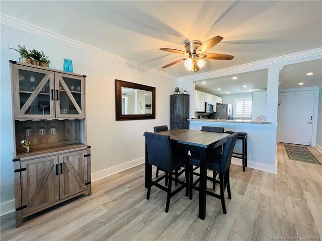 Building Photo - 10102 S Ocean Dr