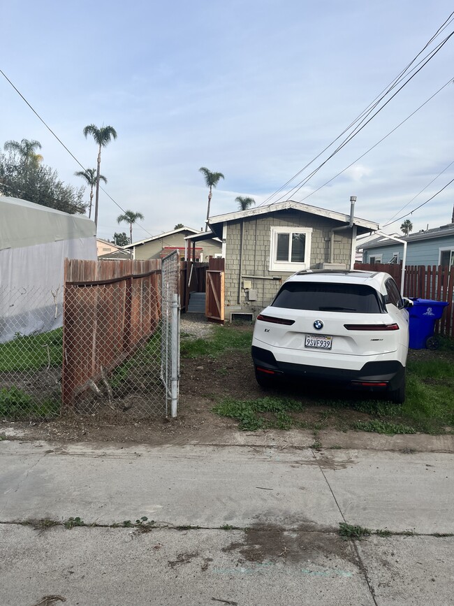 Building Photo - 5056 Hawley Blvd