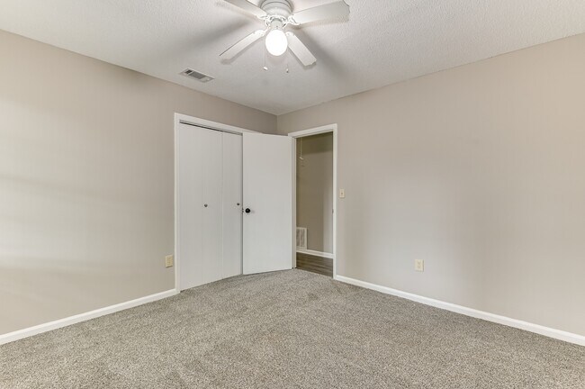 Building Photo - 2960 Glenn Hills Dr