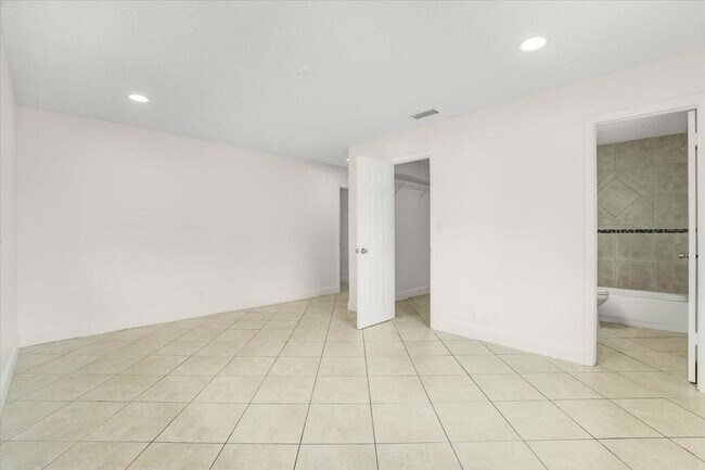 Building Photo - 10151 NW 35th St