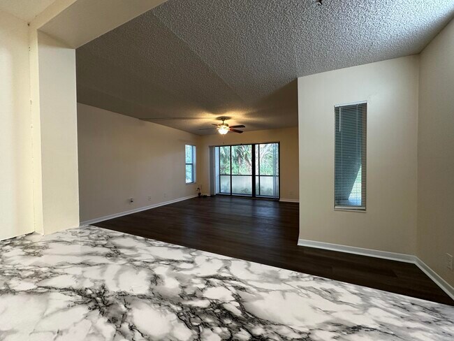 Building Photo - 3664 Alder Dr