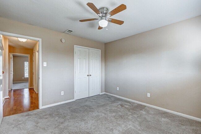 Building Photo - Discover the epitome of suburban living in this exquisite home, nestled on a peaceful cul-de-sac ...