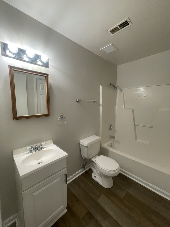 Building Photo - 1308 Vance St