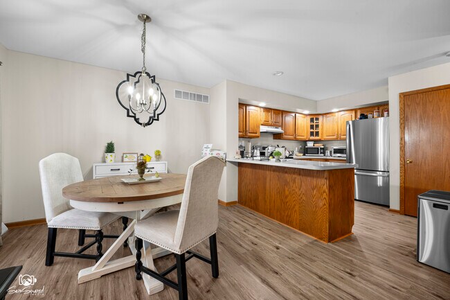 Building Photo - 306 Grande Dr
