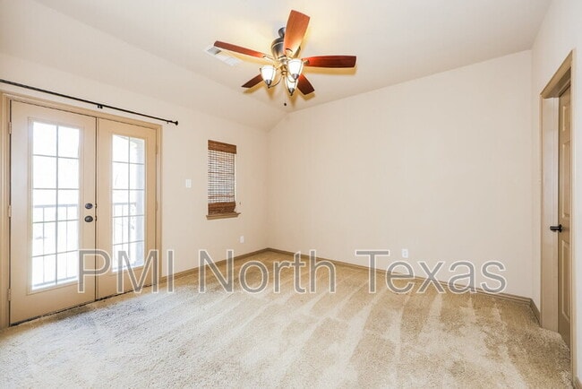 Building Photo - 5379 Balmoral Dr