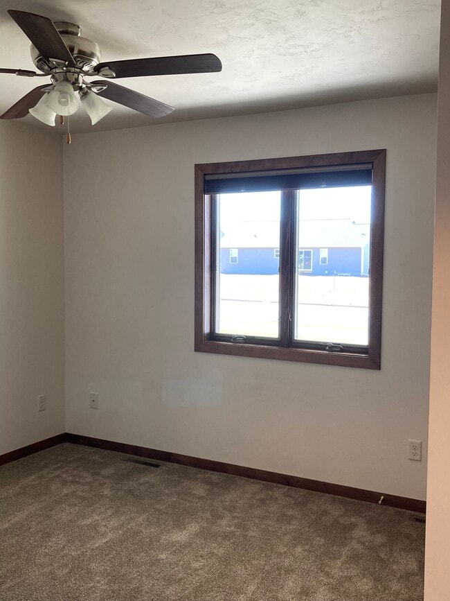 Building Photo - 2382 Jacobsen Rd