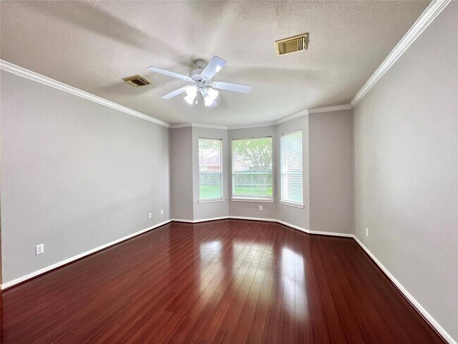 Building Photo - 22511 Parkvine Ln