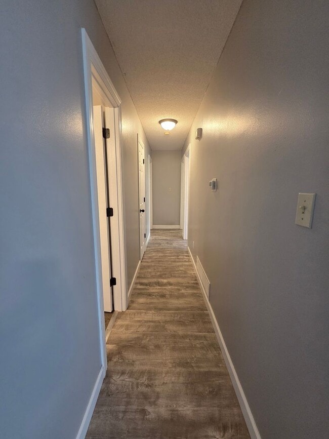 Building Photo - Gorgeous Corner lot Home for Rent!
