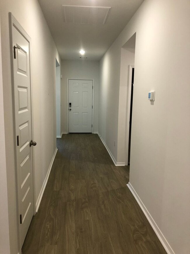 Building Photo - Rare 4 Bedroom For Rent
