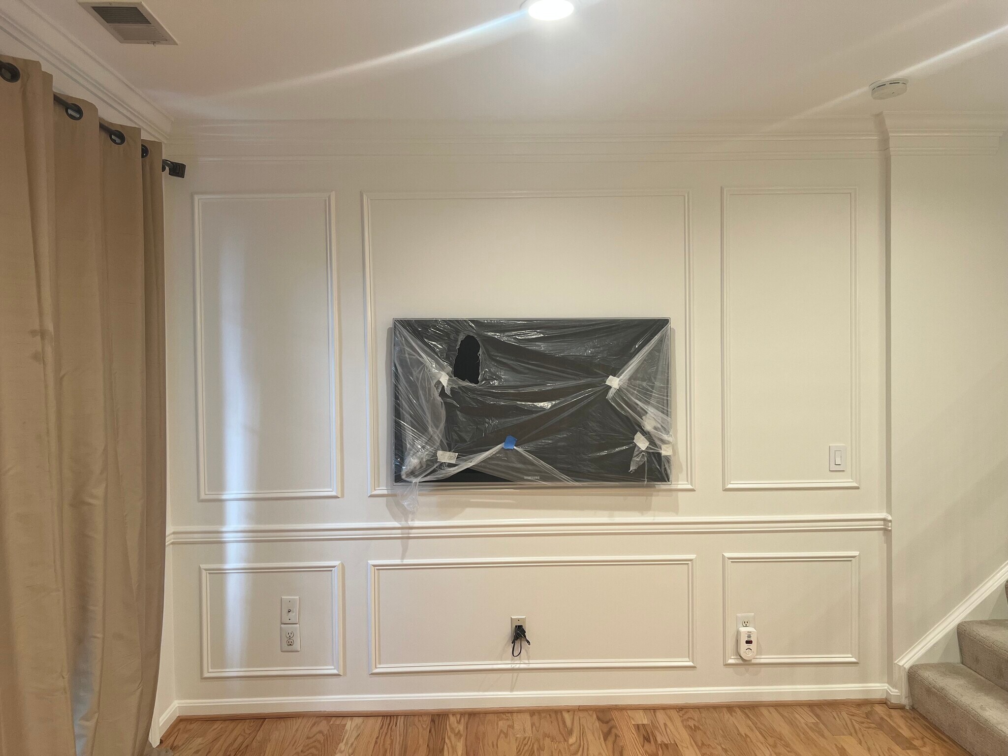 living - 1721 Kingsgate Ct