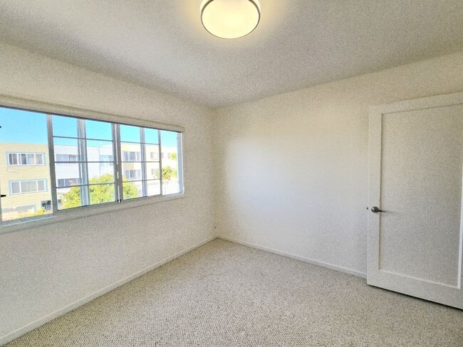 Building Photo - Lovely home in Daly City