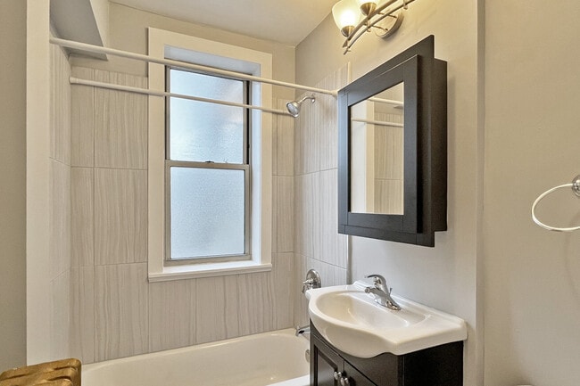 138 - 218-228 Pleasant St. and 134-140 S. Harvey Ave.