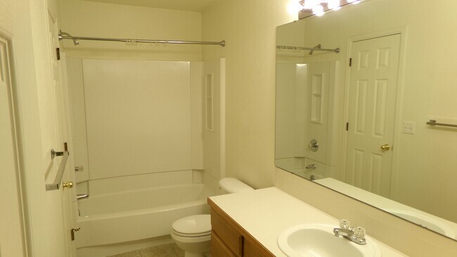 Building Photo - 217 Rock Bridge Ln