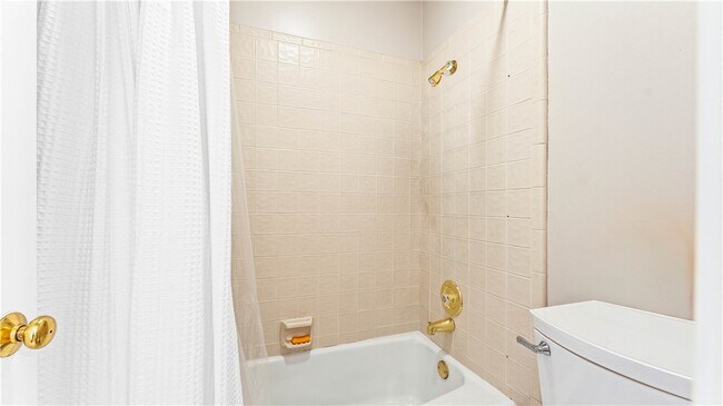 Building Photo - 2 S Prairie Dunes Dr
