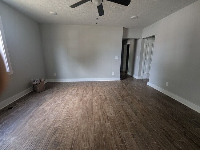 Building Photo - 1115 Parker St