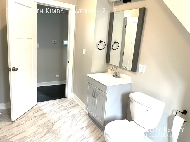 Building Photo - 3825 N Kimball Ave