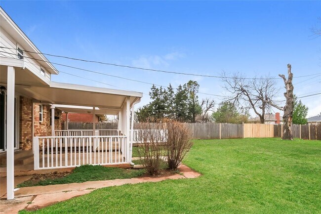 Building Photo - 4207 N Reeder Ave