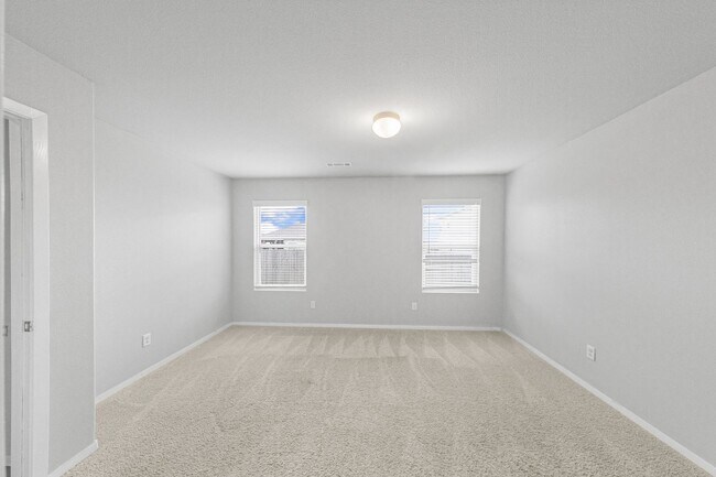 Building Photo - 4 Bedroom 2 Bath in Morningside Estates