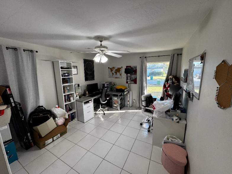 Building Photo - 7109 NW 66th St