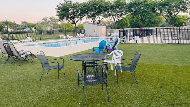 Community Pool - 826 Coral Ave
