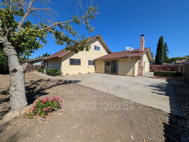 Building Photo - 2909 Calaveras Dr