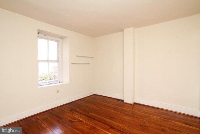 Building Photo - 4713 Umbria St