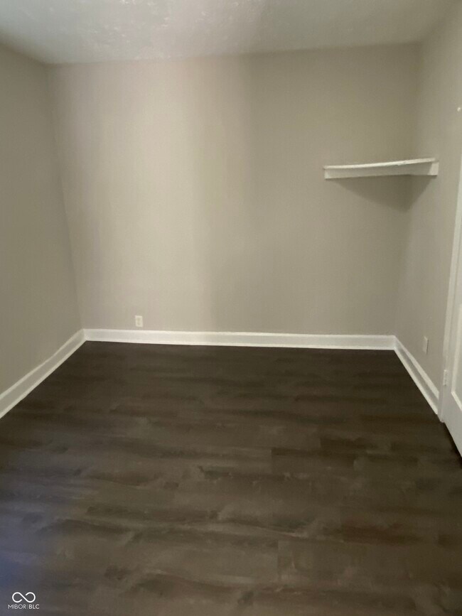 Building Photo - 2373 N Oxford St