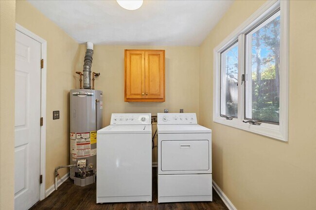 Building Photo - 1102 Mourning Dove Dr