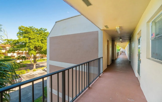 Building Photo - 8360 Sands Point Blvd