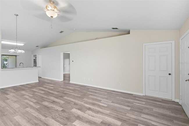 Building Photo - 120 Coral Reef Ct N