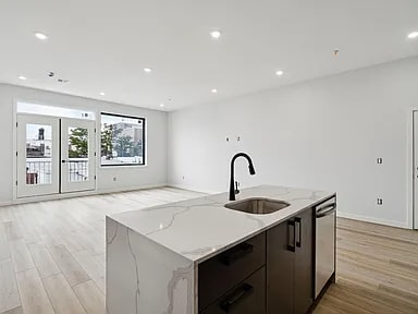 Building Photo - 1112 E Berks St