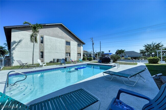 Building Photo - 713 SW 47th Terrace