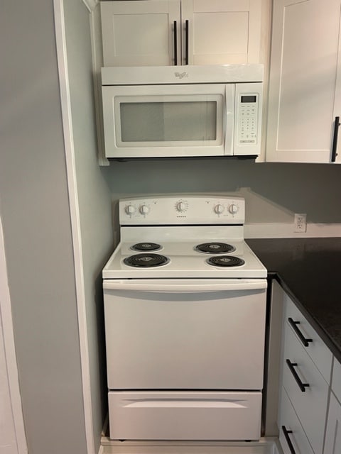 Building Photo - 605 N Adair Street Apt #5