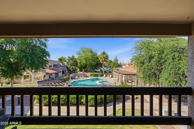 Building Photo - 520 N Stapley Dr