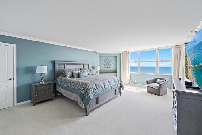 Building Photo - 5200 N Ocean Dr