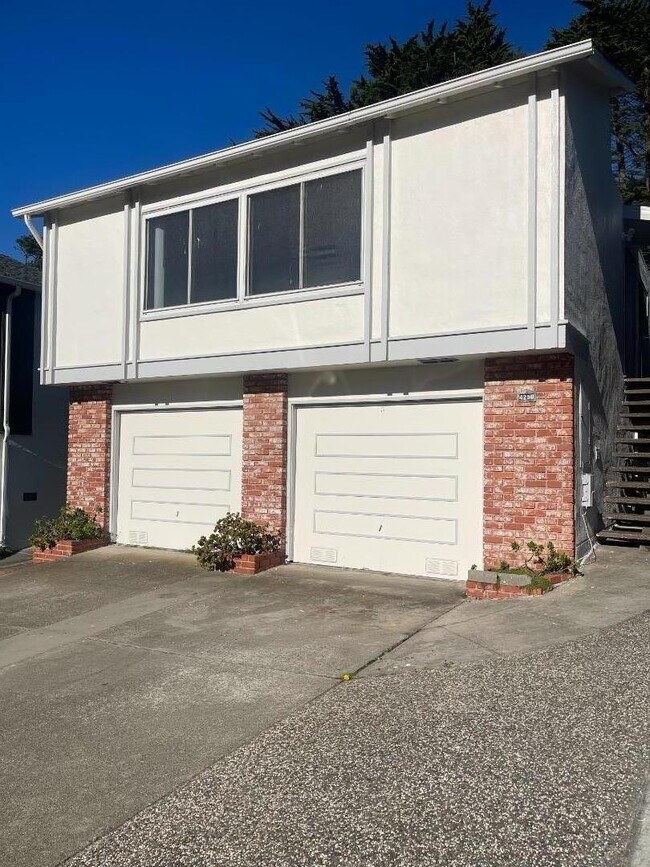 Building Photo - 4250 Callan Blvd