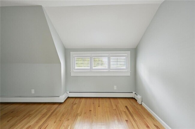 Building Photo - 450 Ocean Rd