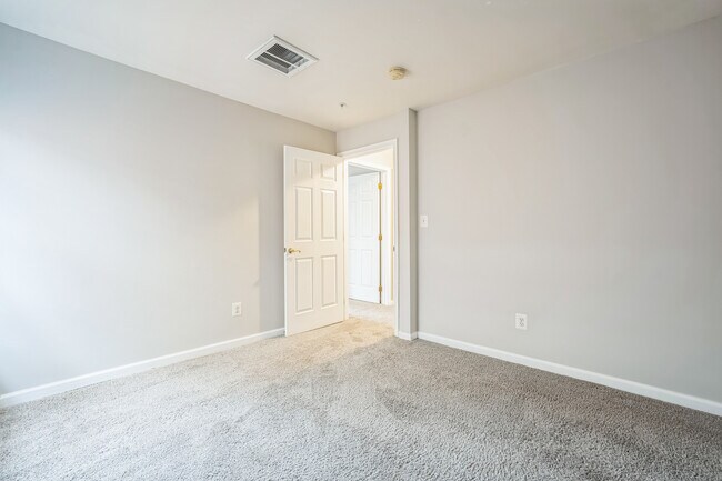 Building Photo - 4647 Red Admiral Way